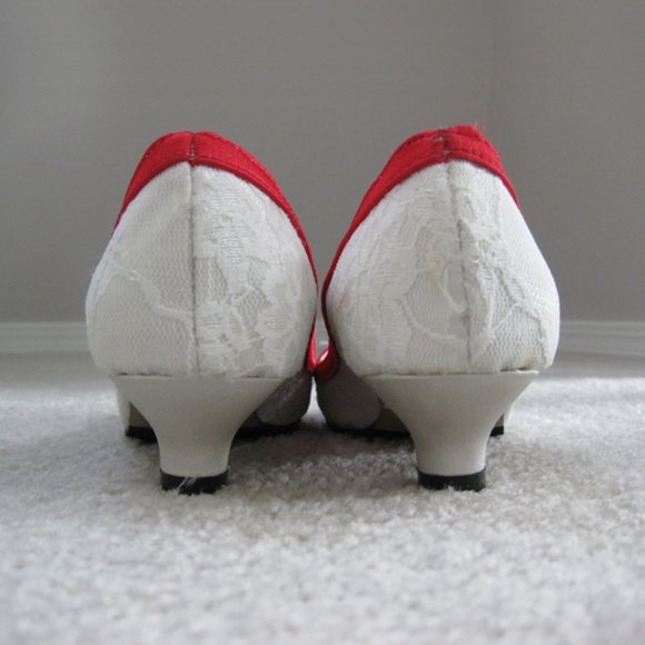 NEW Custom Made White Lace Red Satin Kitten Heels - Picture 6 of 6